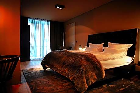 Deluxe Double Room with Extra Bed