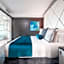 Paradox Hotel Vancouver 