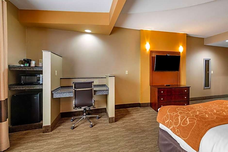 Comfort Suites Perrysburg