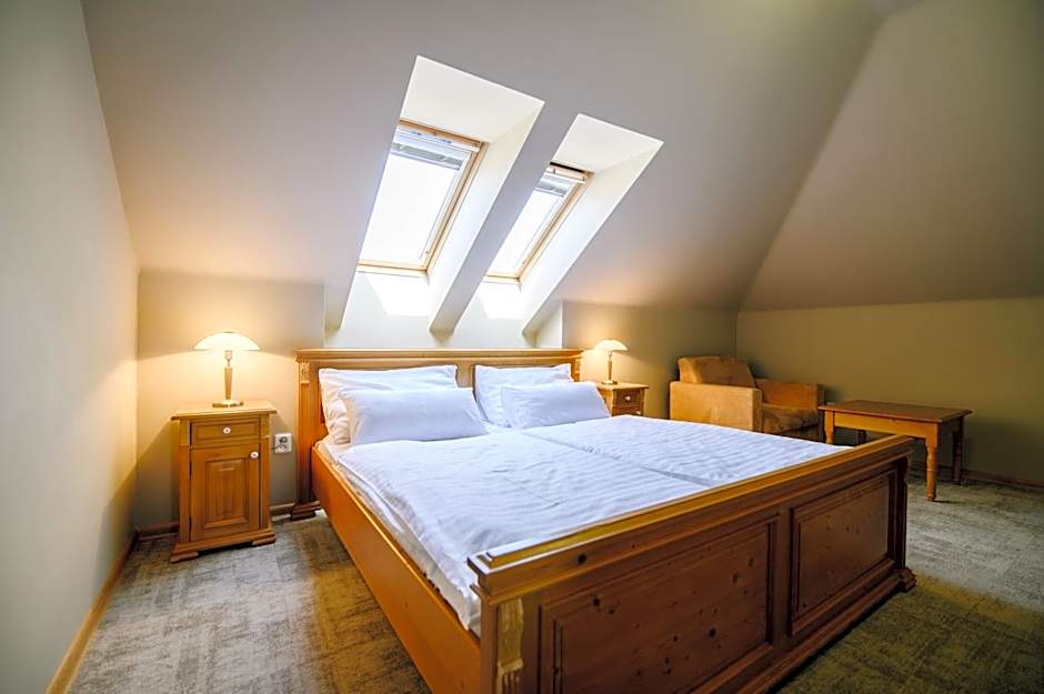 Foto 1 di 7 di 1 Double Bed or 2 Beds