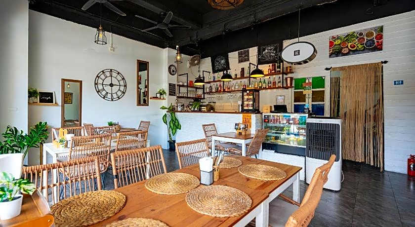 Kata Station Boutique Hotel, Kata Beach