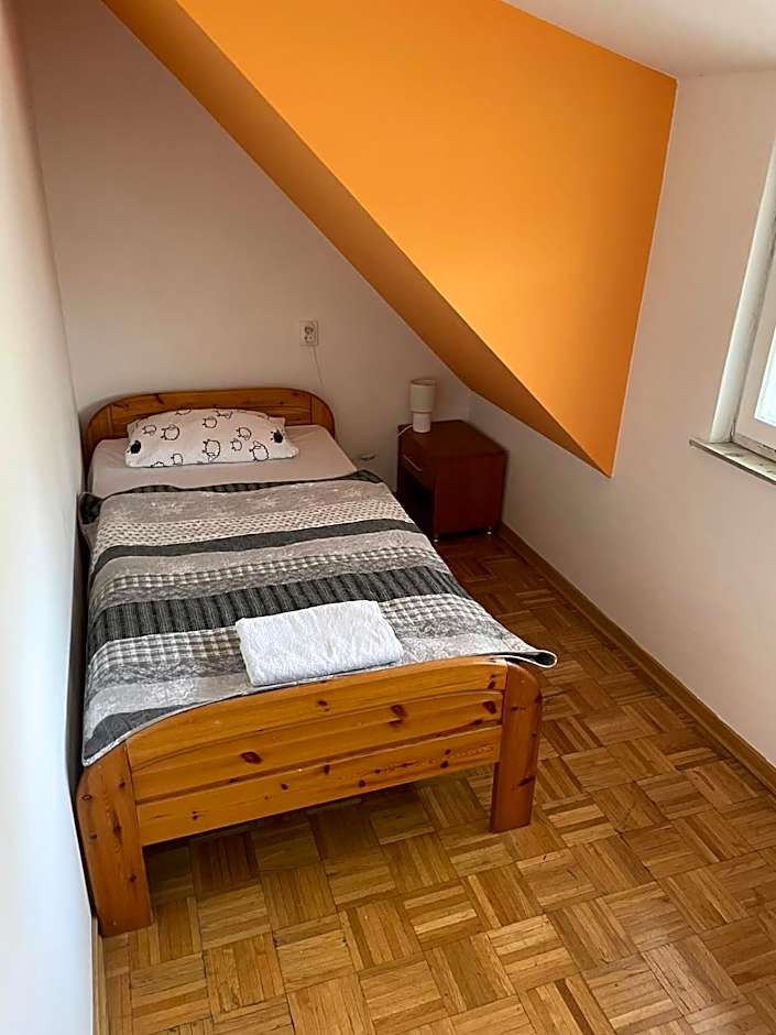 Dworek Pokoje Gościnne