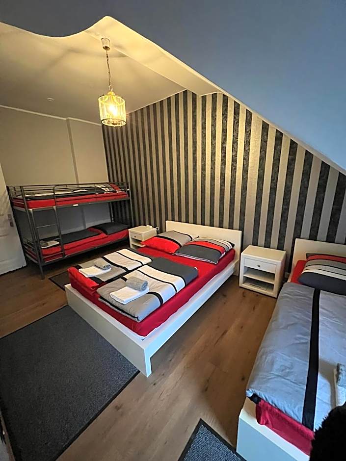 Adam's Hostel - Self Check-In & Only Private Rooms