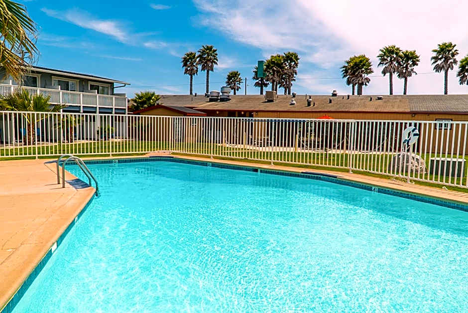 San Simeon Lodge