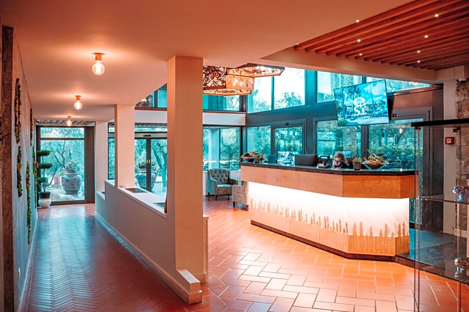 Hotel Villa Cesi
