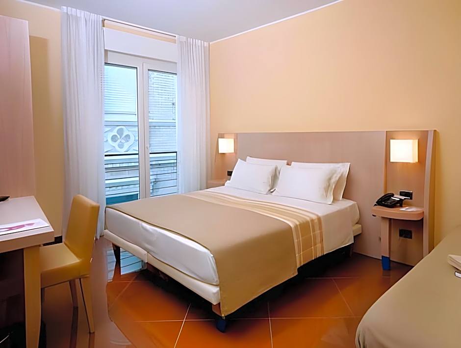 Hotel Chiaraluna