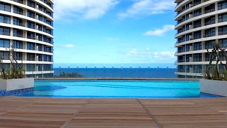 The Pearls of Umhlanga, or Oceans Apts