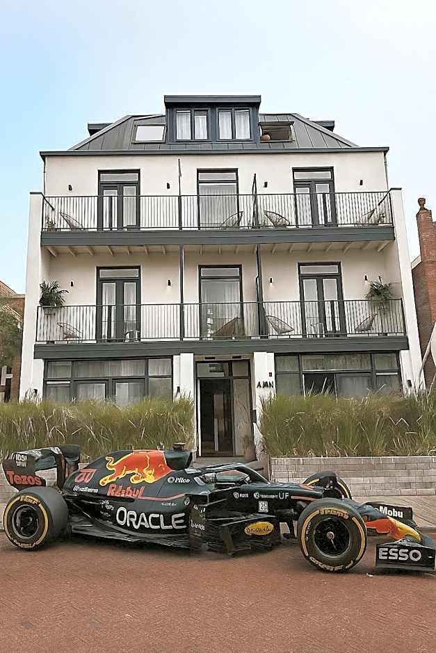 Boutique Hotel At Sea