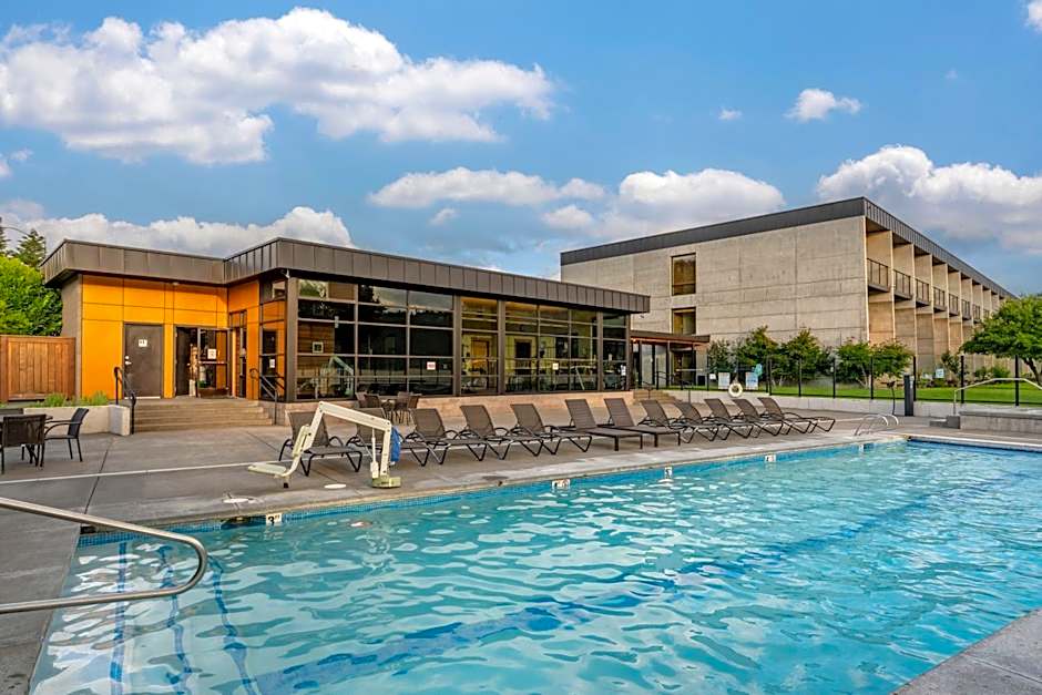 Best Western Plus Hood River Inn