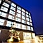 You Us Hotel