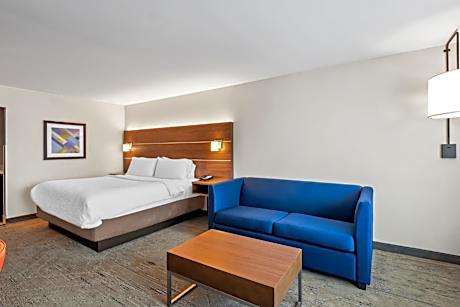 Suite - Hearing Accessible - Non-Smoking