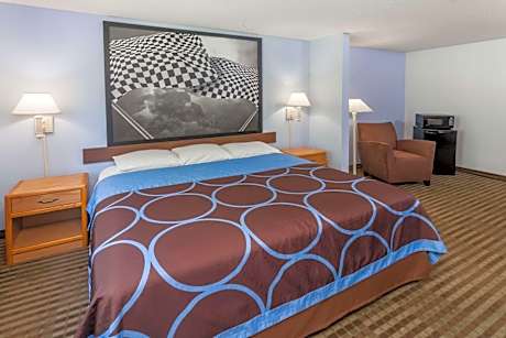 1 King Bed Mobility Accessible Room Non-Smoking