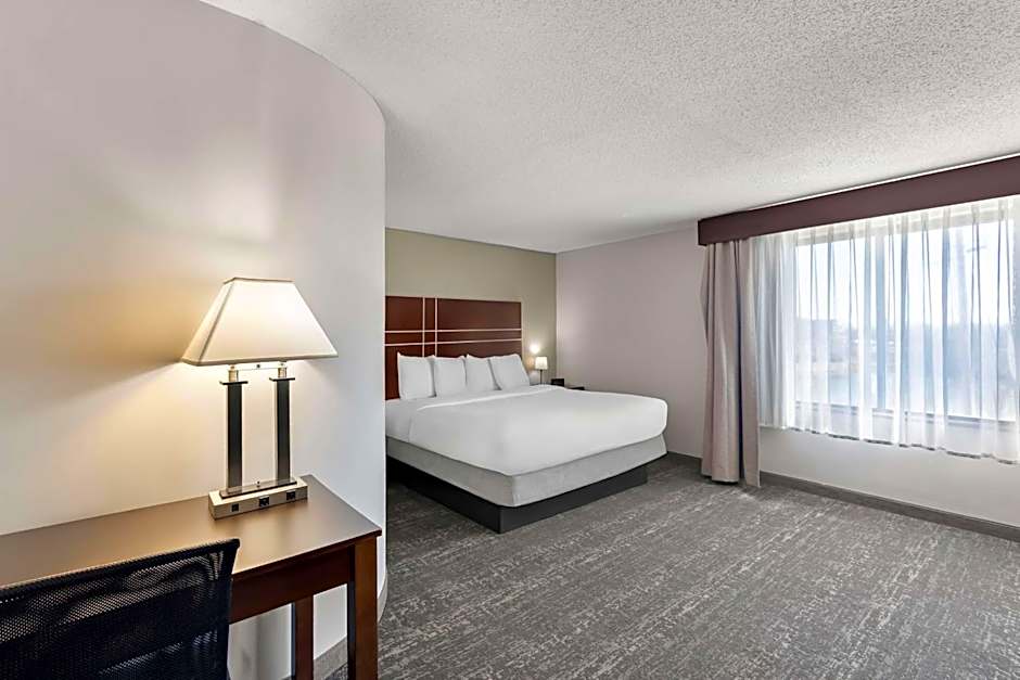 Best Western Luxbury Inn-Fort Wayne