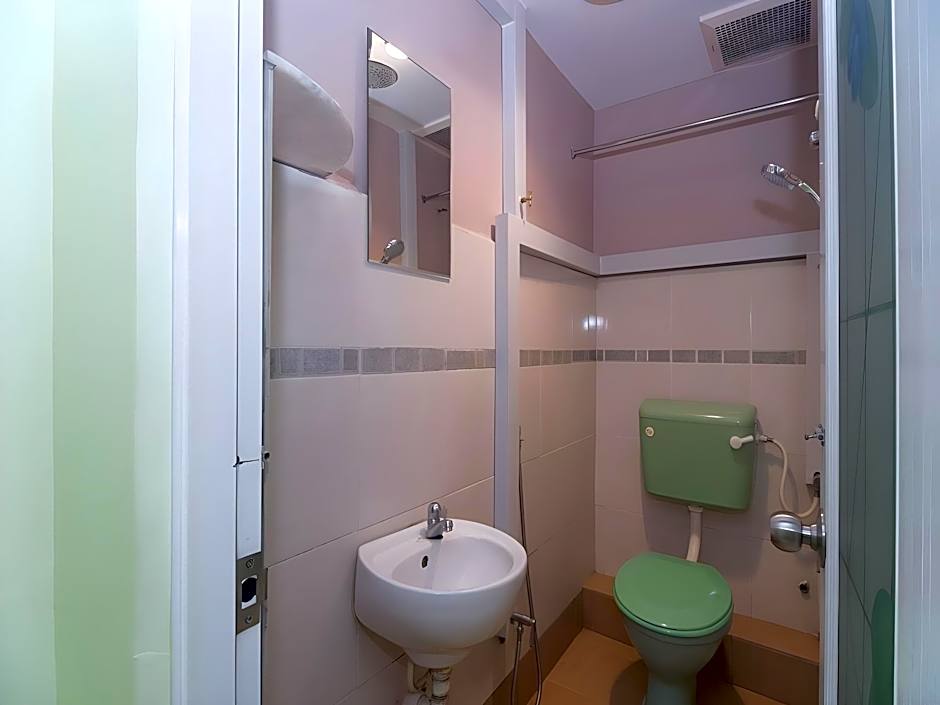 Hotel O Rafik Ali Motel