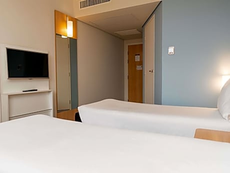 Standard Apartment with Twin Beds