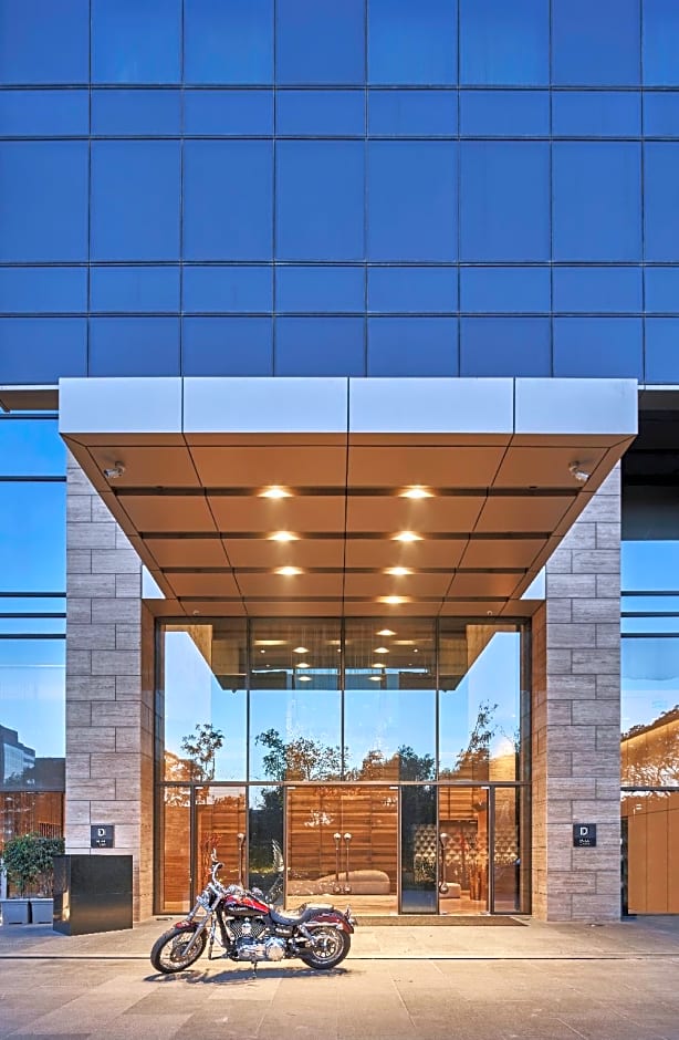 The Den Bengaluru, Lxr Hotels & Resorts