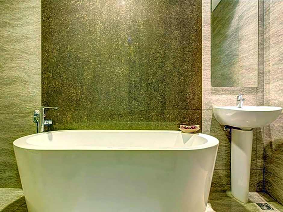 Sampit Residence Managed By Flat06