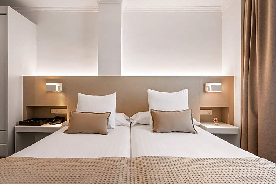 Acacia Suite