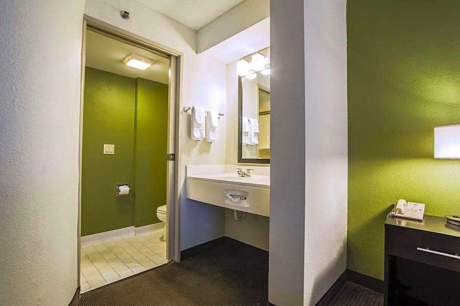 Sleep Inn Airport
