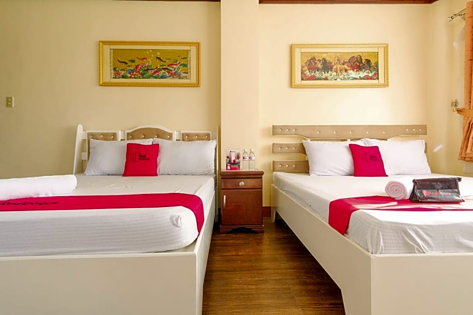 RedDoorz Plus @ Seaborne Hotel Subic Zambales