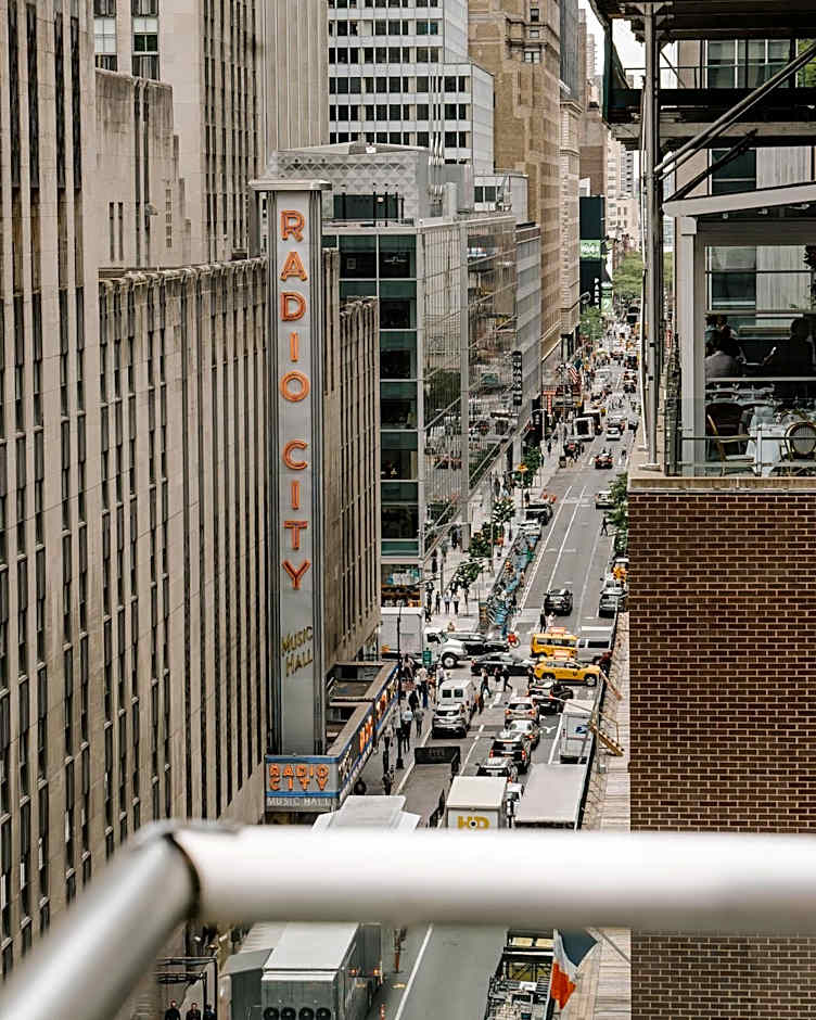 The Jewel, a Club Quarters Hotel, Opposite Rockefeller Center