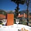 Country Club Hotel & Suites