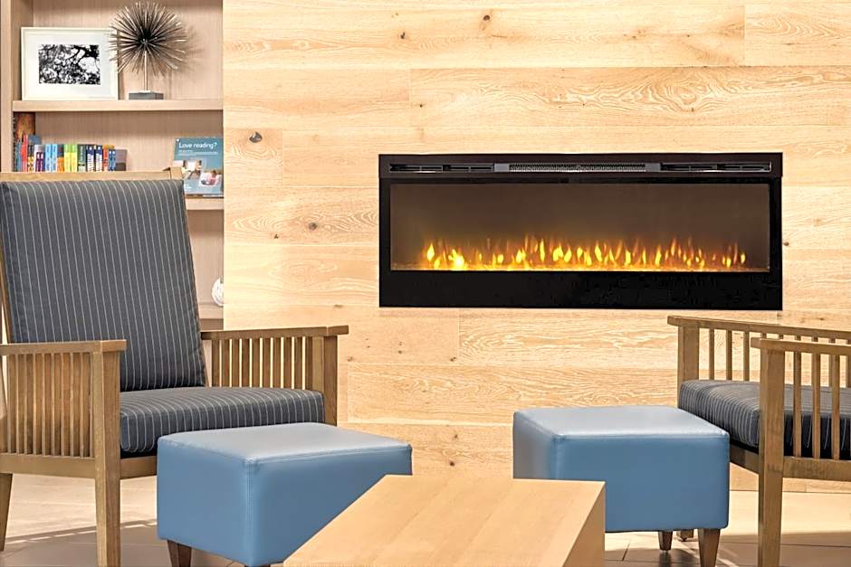 Country Inn & Suites by Radisson, Dubuque, IA