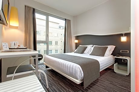 1 Double Bed, Small Room, French Bed, Wi-Fi, Coffee And Tea Maker