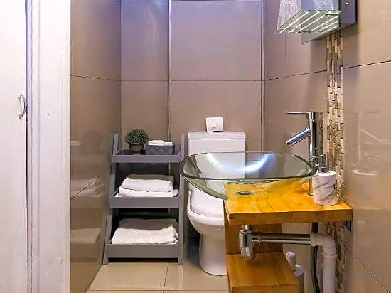 OYO Hotel Mj Kingsway