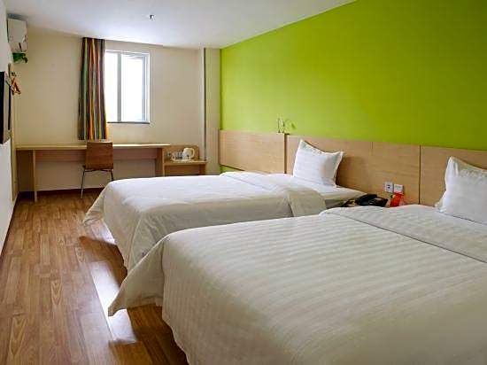 7 Days Inn Chongqing Changshou Yangshida Century Plaza