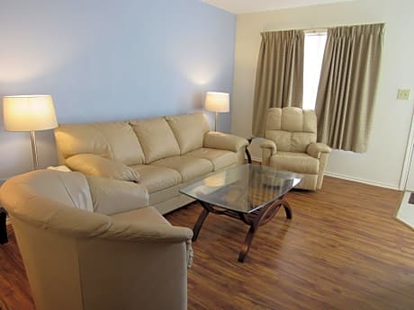 Victoria Palms Inn and Suites