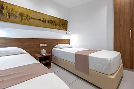 Deluxe Suite with Spa Bath