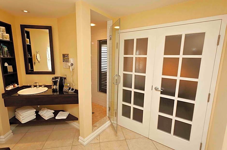 Le St-Martin Hotel & Suites