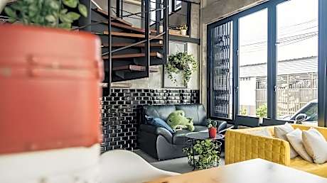 Journey Hostel Surat