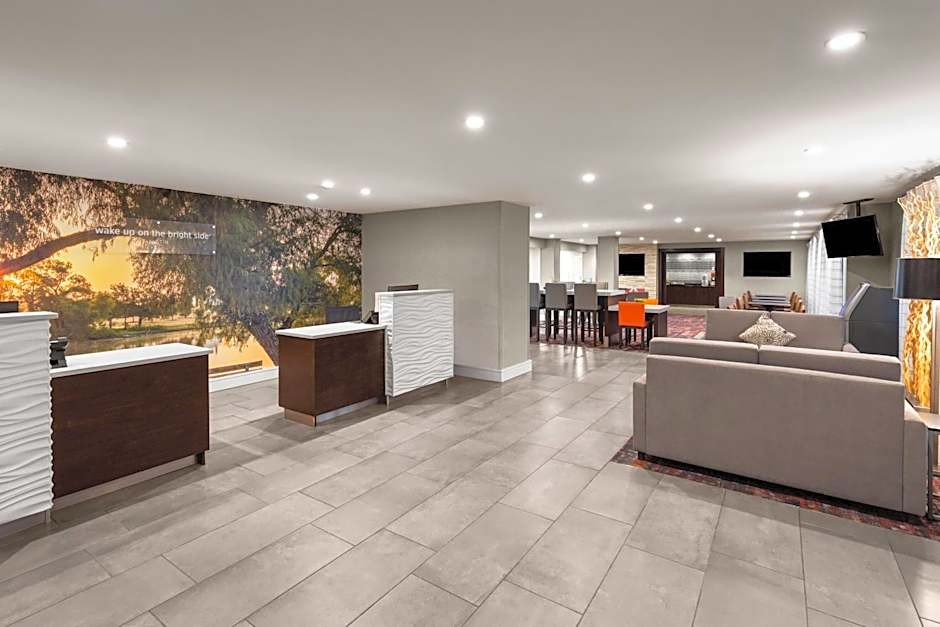 La Quinta Inn & Suites by Wyndham Austin Round Rock