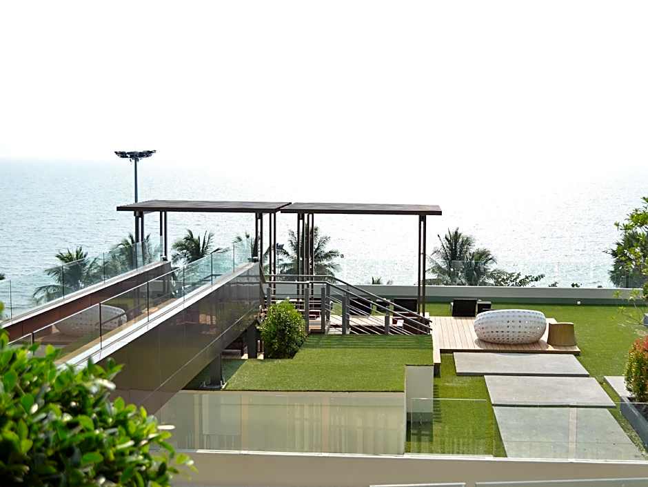 EveRyDaY BEACHFRONT STYLISH  LUXURY* JOMTIEN