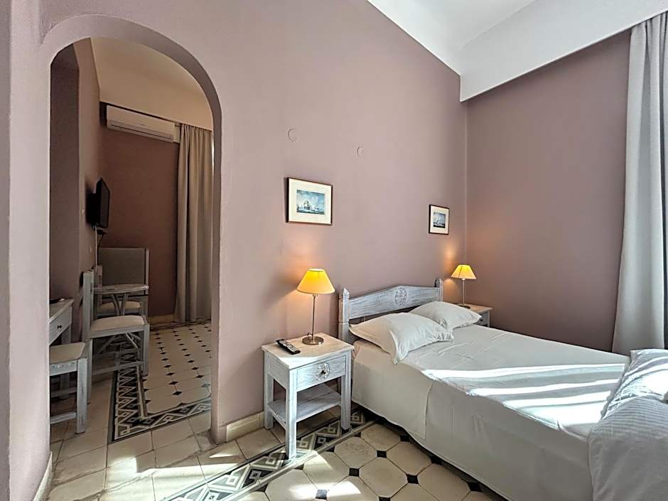 Tinion Hotel – Tinos (town), UT