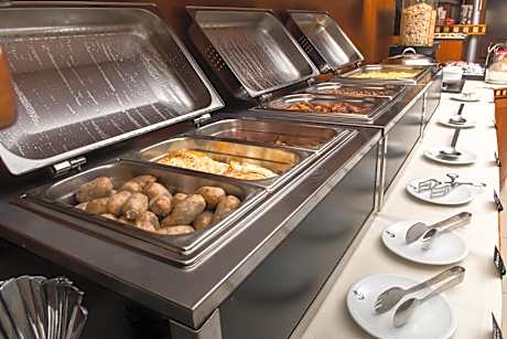 Deluxe Queen Room - Non-Smoking