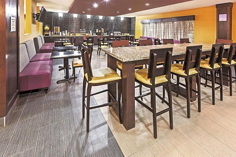 La Quinta Inn & Suites by Wyndham Jourdanton - Pleasanton