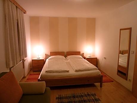 One-Bedroom Apartment (3 Adults)