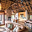 Tshwene Lodge