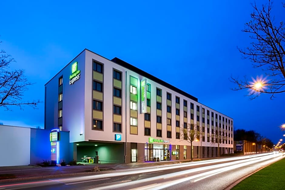 Holiday Inn Express Augsburg By IHG