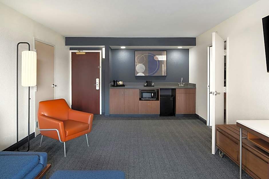 Courtyard by Marriott Chesapeake Greenbrier