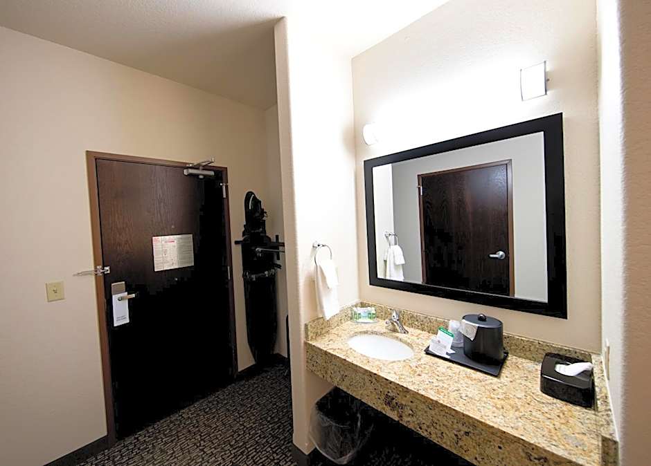 Cobblestone Inn & Suites - Manchester