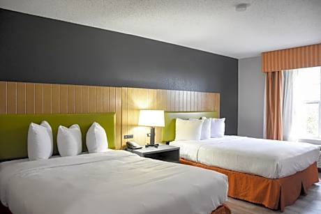 2 Queen Beds, Nonsmoking, Accessible