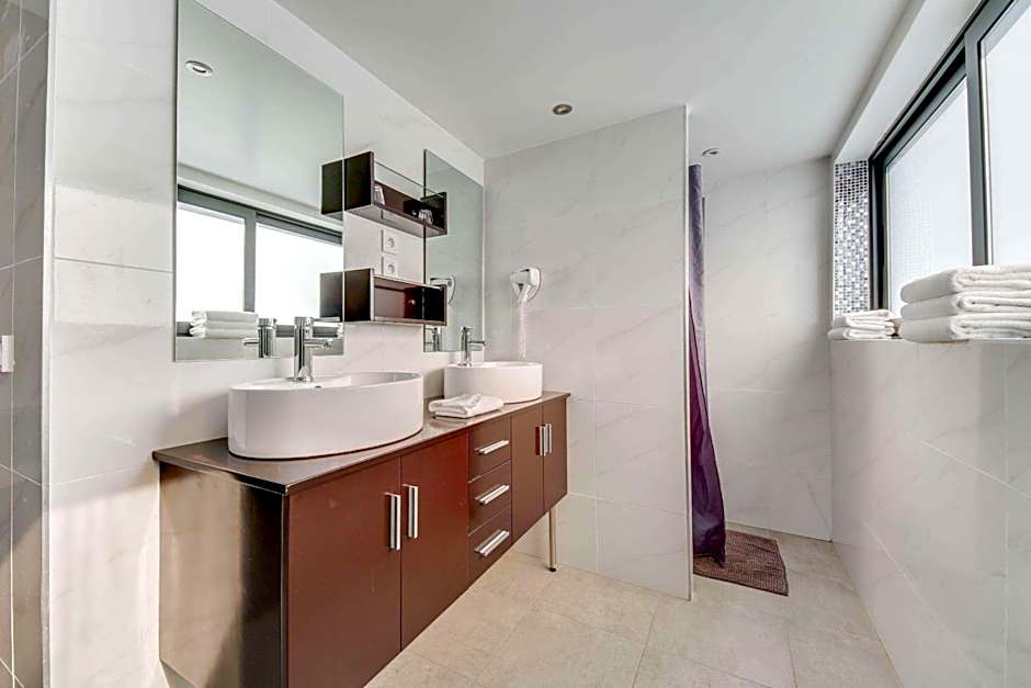 Brit Hotel Porte d'Espagne