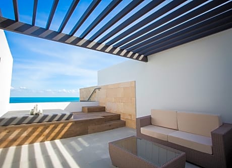 ELEGANCE CLUB PLUNG POOL