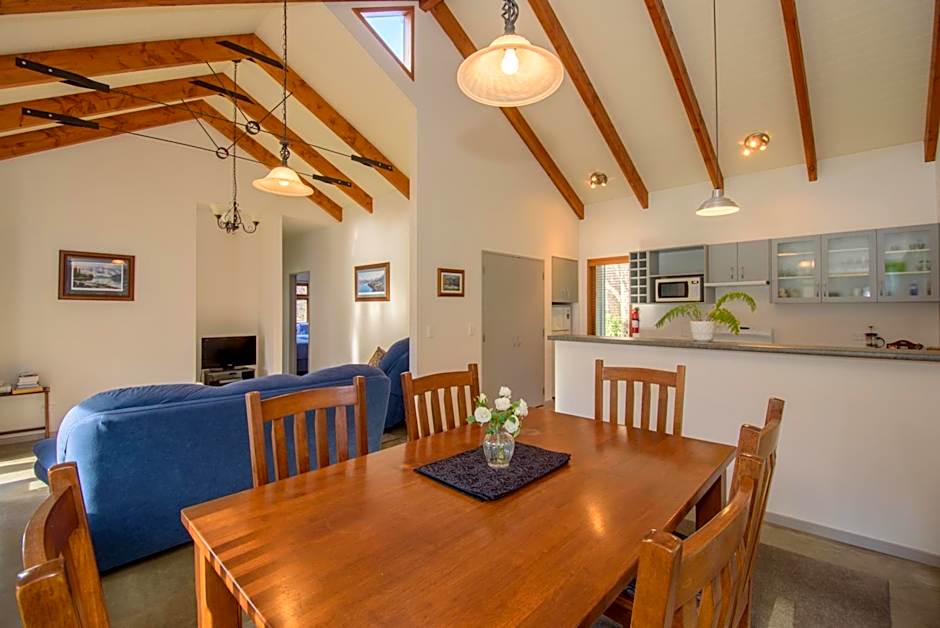 Willowbrook Country Apartments