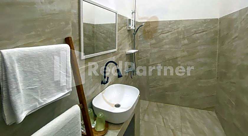 CBG INN RedPartner near Stasiun Solo Balapan