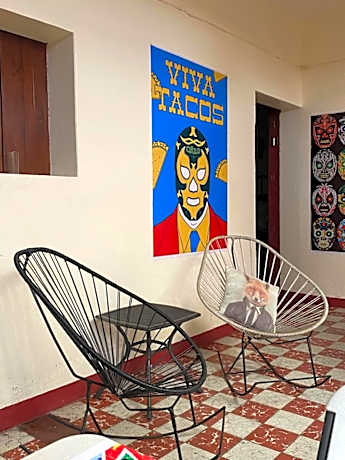 Hostal mil Mascaras 7